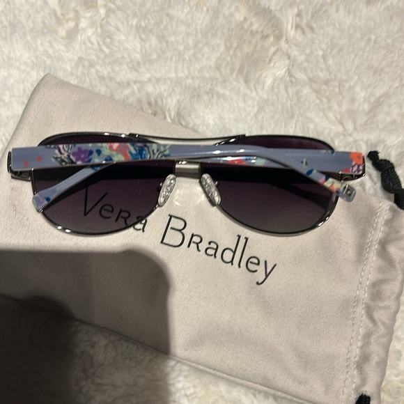 Vera Bradley aviator sunglasses - Picture 3 of 3